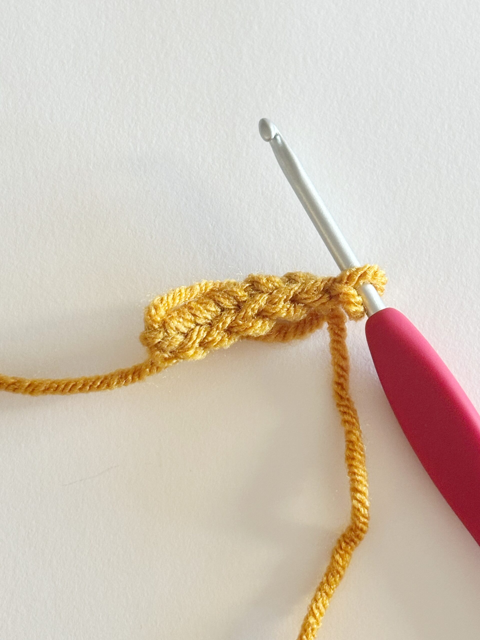 How to read a crochet pattern first stiches