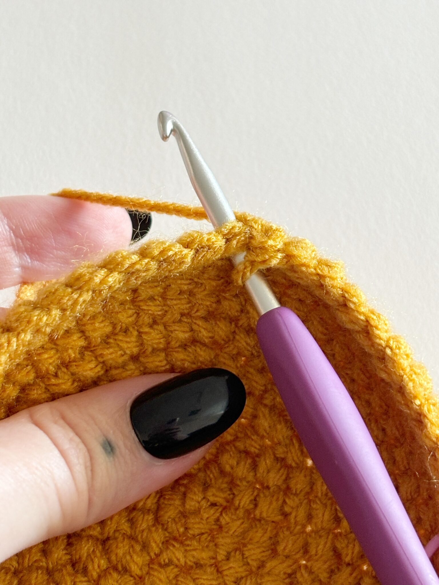 How to Switch Colours in Crochet Amigurumi Fox Creations